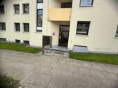 Zuwegung / Hauseingang - 