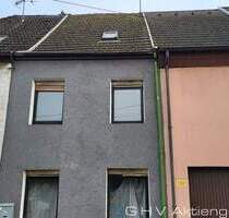 kleines Reihenmittelhaus mit Sanierungsaufwand - Völklingen Stadtmitte