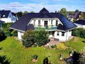 Blick auf Haus & Garten - Zeitlos schön: Einfamilienhaus mit Gartenidylle und Eleganz