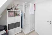 Tageslichtbad mit Dusche - 