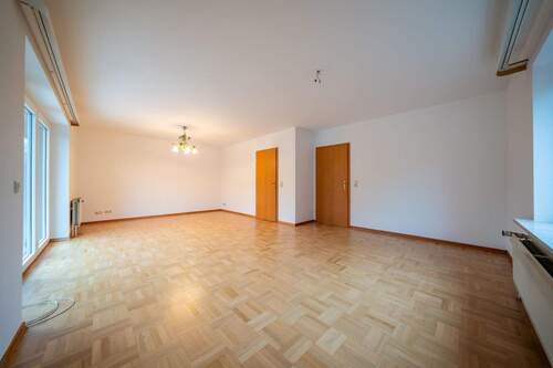 Wohn- und Esszimmer - 