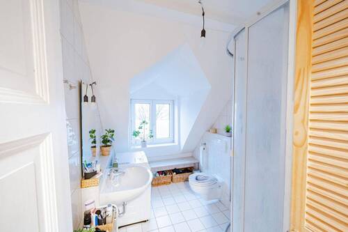 Badezimmer 1 - 3 Zimmer Etagenwohnung zum Kaufen in Lübeck