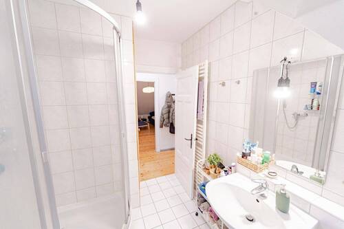 Badezimmer 2 - 3 Zimmer Etagenwohnung in Lübeck