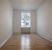 Frisch saniert & bezugsbereit: Elegante Stuckaltbauwohnung in Berlin-Pankow!