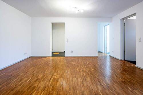 Wohnraum II - 1 Zimmer Etagenwohnung in Mainz