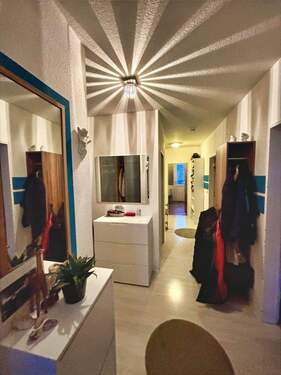 Blick in den Flur - Etagenwohnung mit 83,40 m&sup2; in Uelzen zum Kaufen