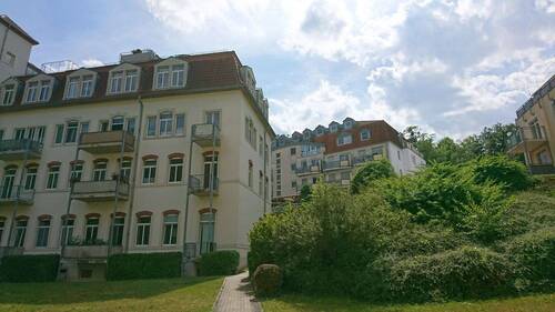 Blick in Wohnanlage - 