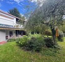 Seltene Gelegenheit - Einfamilienhaus mit großem Grundstück und See-und Bergblick! - Friedrichshafen Fischbach