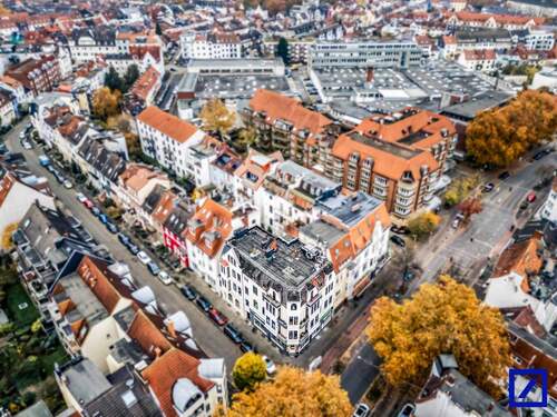 Luftbild - 2 Zimmer Mehrfamilienhaus, Wohnhaus zum Kaufen in Bremen