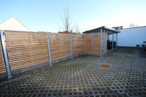 Oberirdischer Stellplatz - 