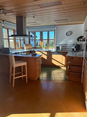 Helle Einbauküche - 