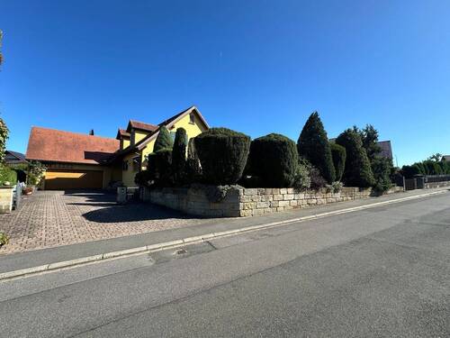 Gepflegter Garten - Einfamilienhaus mit 205,00 m&sup2; in Breitengüßbach zum Kaufen