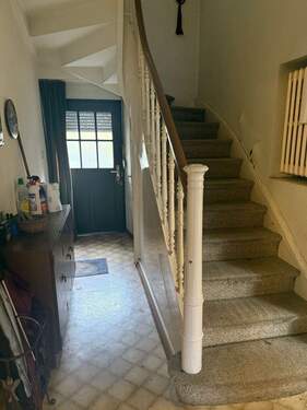 Flur mit Zugang zu Terrasse u. Garten - Doppelhaushälfte mit 120,00 m&sup2; in Mettlach zum Kaufen