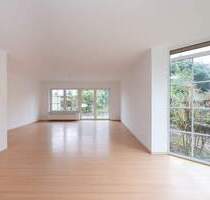 Doppelhaushälfte in Fahrland mit großem Wohn-Essbereich und idyllischem Garten - Potsdam