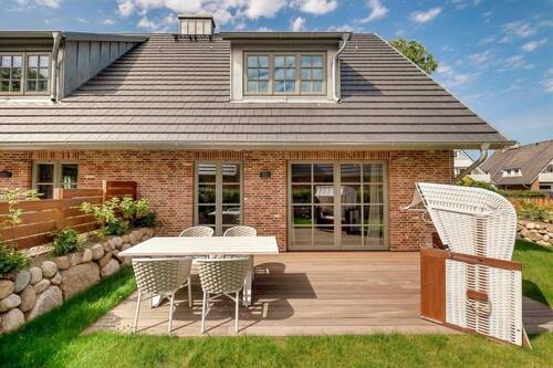 Hausansicht - 5 Zimmer Doppelhaushälfte in Sylt