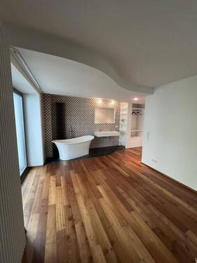 Bild 4 - Mehrfamilienhaus, Wohnhaus mit 255,00 m² in München zum Kaufen