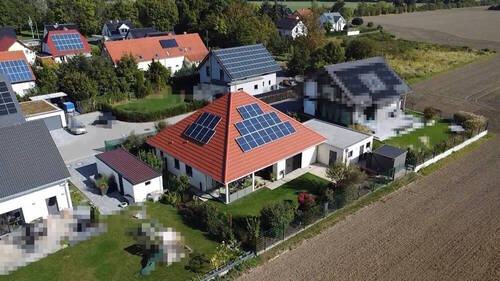 Luftbild_Diagonal_Garten - Moderner Bungalow mit Garage und hochwertiger Ausstattung
