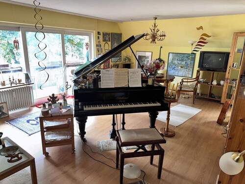 Wohnzimmer 2. DG - Provisionsfrei! 2 Wohnungen (64,74 u. 30,69 m2), einzeln oder im Paket, im Zentrum von Sasbachwalden