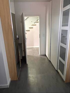 Flur vom Nebeneingang - 