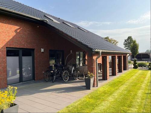 Überdachte Terrasse - 7 Zimmer Einfamilienhaus in Wietzendorf