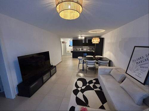 Wohnzimmer - Etagenwohnung mit 72,00 m&sup2; in Tuntenhausen zum Kaufen