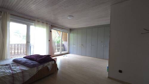 Zimmer OG mit Balkon - 