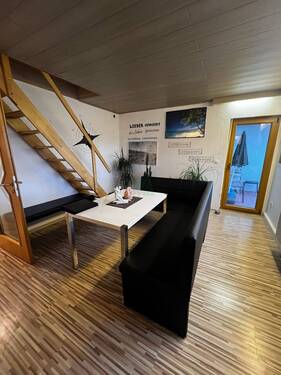 Wohnzimmer - 3 Zimmer Etagenwohnung zum Kaufen in Sulzbach-Rosenberg