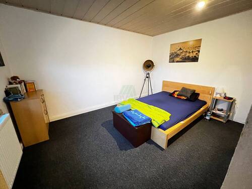 Schlafzimmer - Etagenwohnung mit 82,00 m² in Sulzbach-Rosenberg zum Kaufen