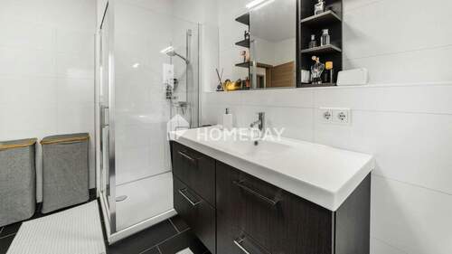 1. OG Badezimmer 2 - 