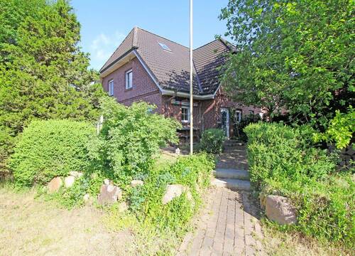 Zuweg zum Haus - 4 Zimmer Doppelhaushälfte zum Kaufen in Negernbötel