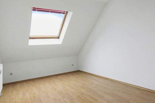 Schlafzimmer mit Fenster - 