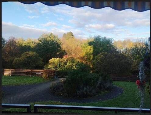 Ausblick Balkon - helle 3-Zimmer Wohnung in familienfreundlicher Lage