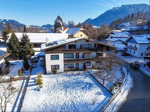 Luftbild - West - 1 Zimmer Mehrfamilienhaus, Wohnhaus in Oberaudorf