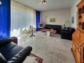 Schönes Wohnzimmer - 2 Zimmer Etagenwohnung zum Kaufen in Berlin