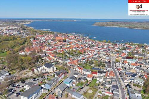 Titel Luftbild Ribnitz 2 - Erdgeschosswohnung in sehr zentraler Stadtlage in Ribnitz!!!