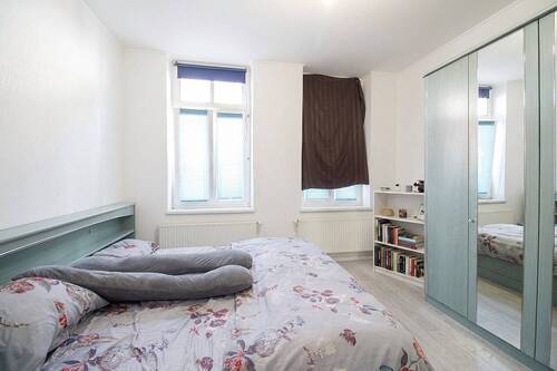 geräumiges Schlafzimmer - 2 Zimmer Etagenwohnung in Ribnitz-Damgarten