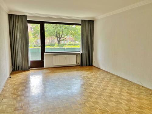 Wohnzimmer - 2 Zimmer Etagenwohnung zum Kaufen in Lübeck