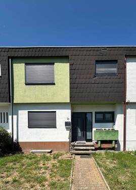 Vorderansicht 1 - 2024 modern kernsaniert: Ihr neues Wohlfühl Zuhause in Ensheim