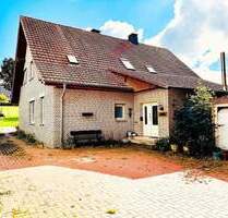 Ein- bis Zweifamilienhaus in idyllischer Lage mit riesigem Grundstück in Hüllhorst.