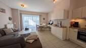 Wohn-/Essbereich mit Zugang zur Terrasse - 