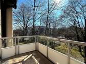 Balkon mit Blick ins Grüne - 