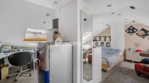 DG Schlafzimmer 1 - 8 Zimmer Reihenendhaus in Duisburg