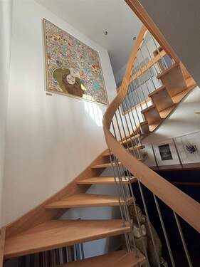 Innenaufgang zur oberen Etage - 