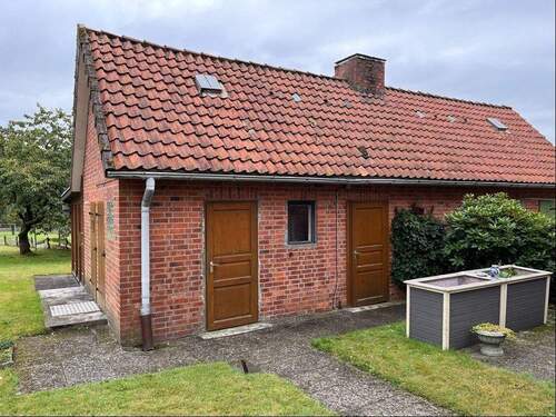 massives Nebengebäude - 