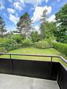 Balkon-Blick in den Garten - 
