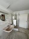 Badezimmer mit Dusche - 