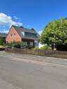 Hausansicht Eingangsbereich - **Bonn-Röttgen - Charmantes Haus mit idyllischem Garten sucht neues Familienglück** - PRIVATVERKAUF