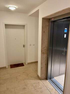 Bild 2 - 3 Zimmer Etagenwohnung zum Kaufen in Ingolstadt