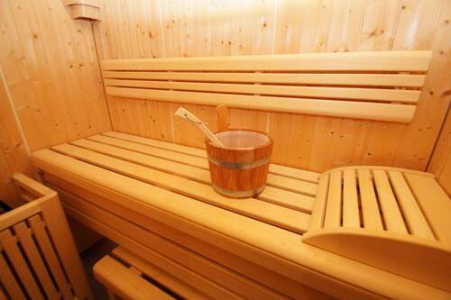 Sauna - 5-Zimmer-Traumwohnung mit Sauna, Terrasse, 2 Bäder in der Südvorstadt