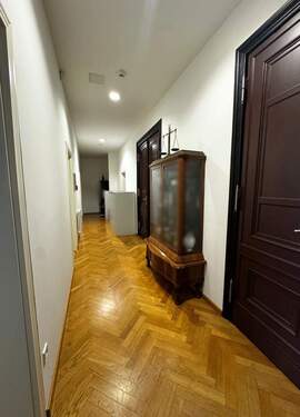 Durchgang Büros lange Seite - 